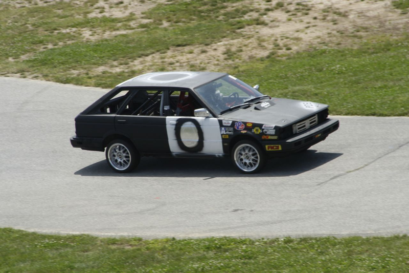 Illustration for article titled The 24 Hours Of LeMons New England 2009 Über Gallery, Part 1